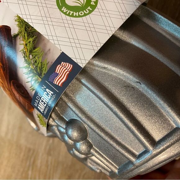 Nordic Ware Buche De Noel Yule Log Christmas baking Pan bakeware 9 cups NEW - Picture 6 of 10